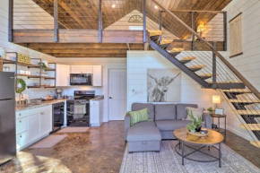 Brilliant Lakefront Cabin with Wraparound Deck!